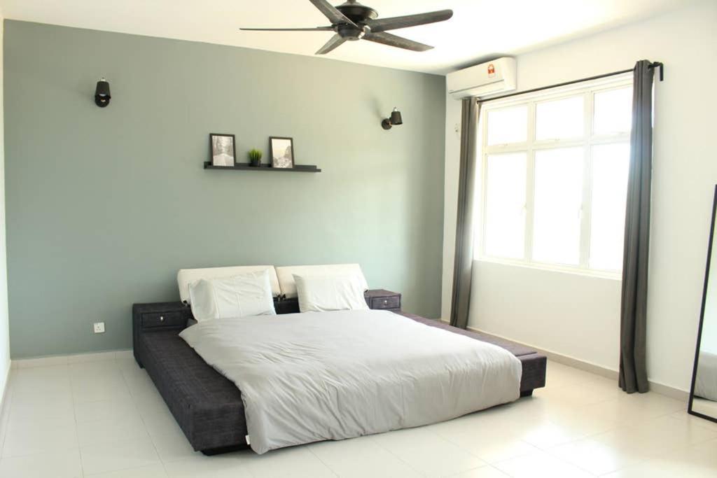 New Seaview Cozy Modern Beach House Tanjung Bungah  Eksteriør bilde