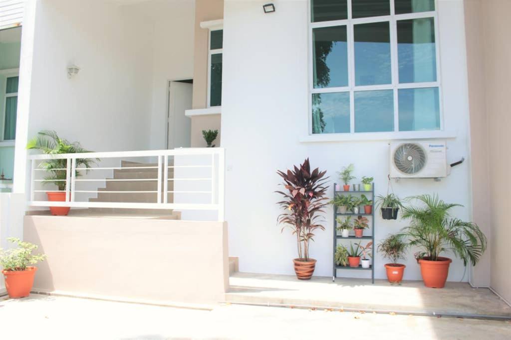 New Seaview Cozy Modern Beach House Tanjung Bungah  Eksteriør bilde