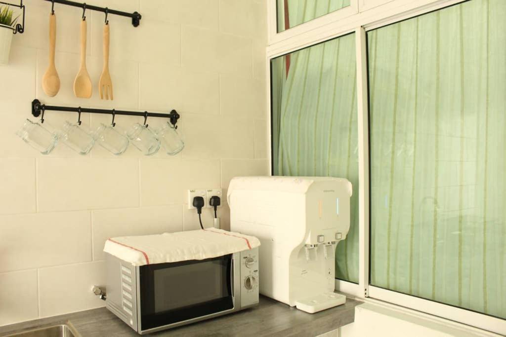 New Seaview Cozy Modern Beach House Tanjung Bungah  Eksteriør bilde