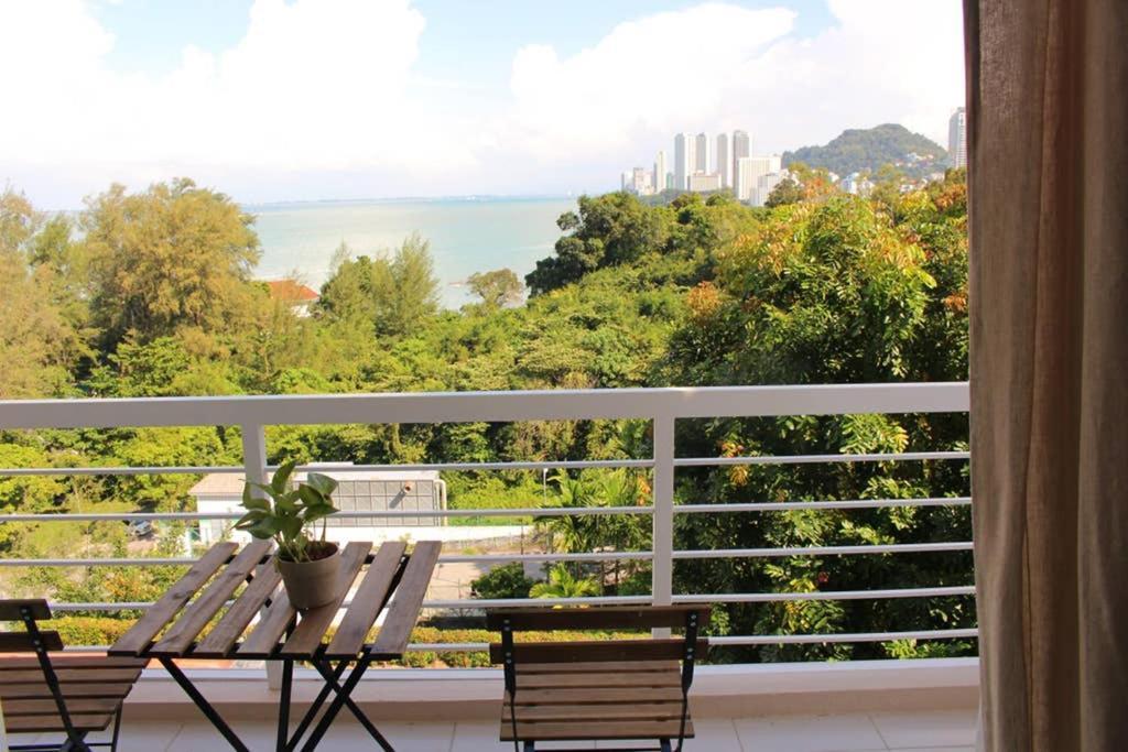 New Seaview Cozy Modern Beach House Tanjung Bungah  Eksteriør bilde
