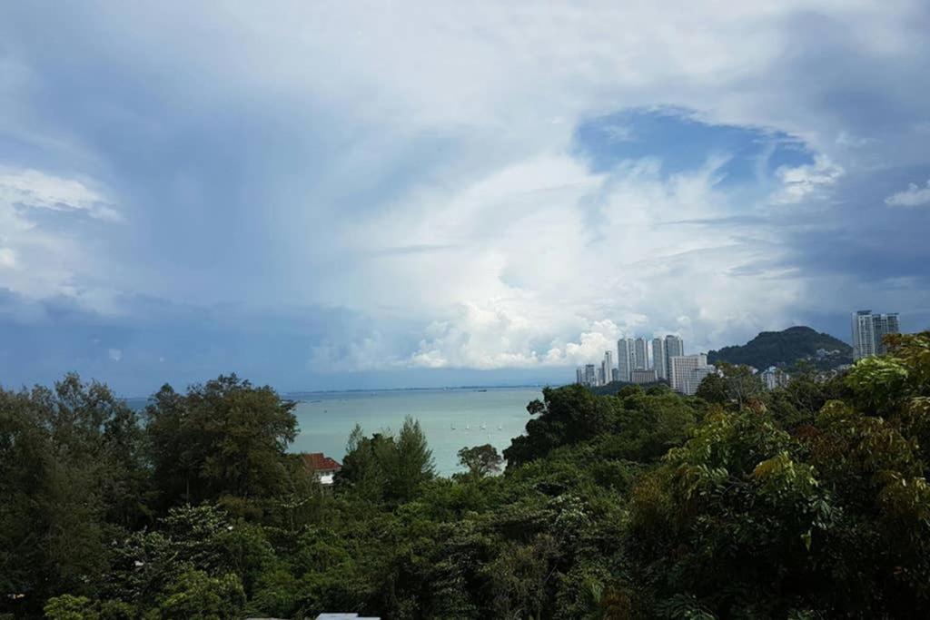 New Seaview Cozy Modern Beach House Tanjung Bungah  Eksteriør bilde